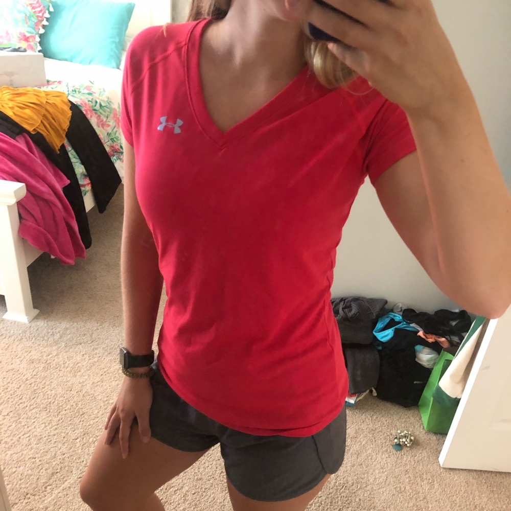 Under Amour Semi-Fitted Heat Gear V-Neck